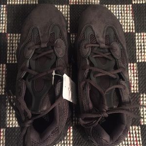 Yeezy 500 (utility black)